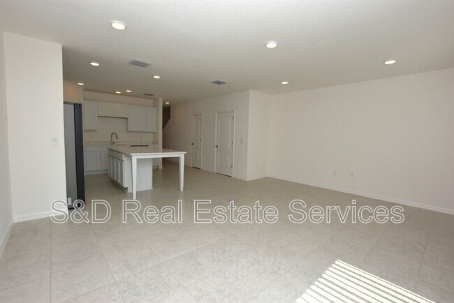 Building Photo - 3913 Academia Ave