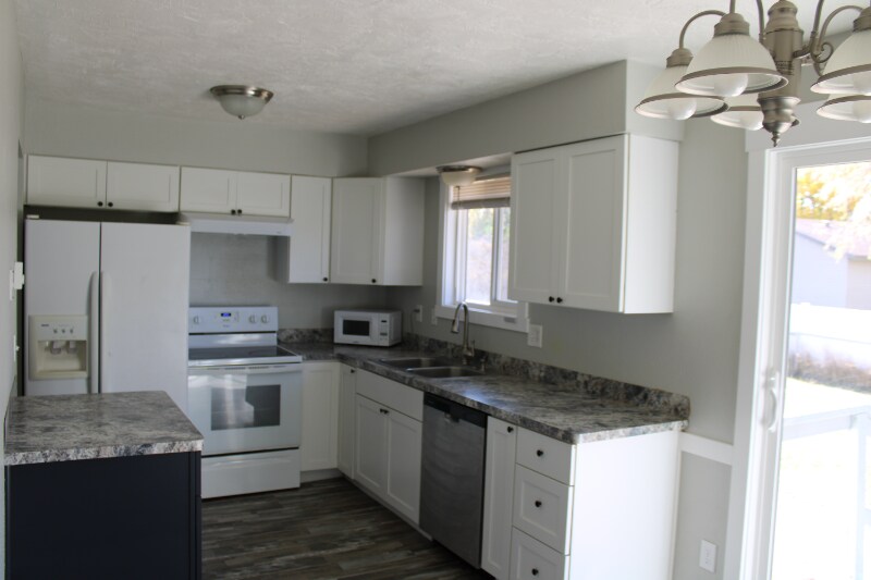 Building Photo - 575 Crimson Cir