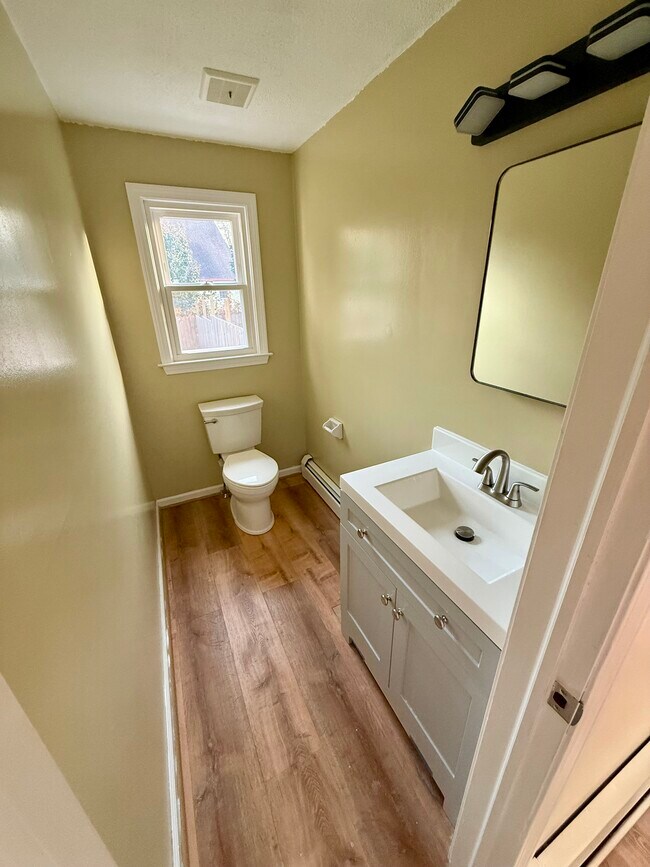 Building Photo - 79 Elida Ct