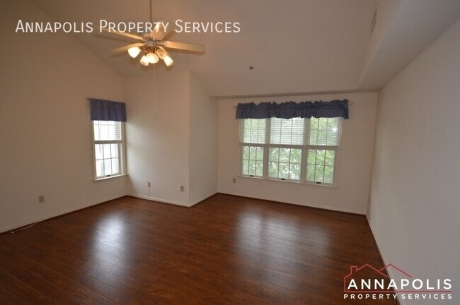 Building Photo - 2707 Summerview Way