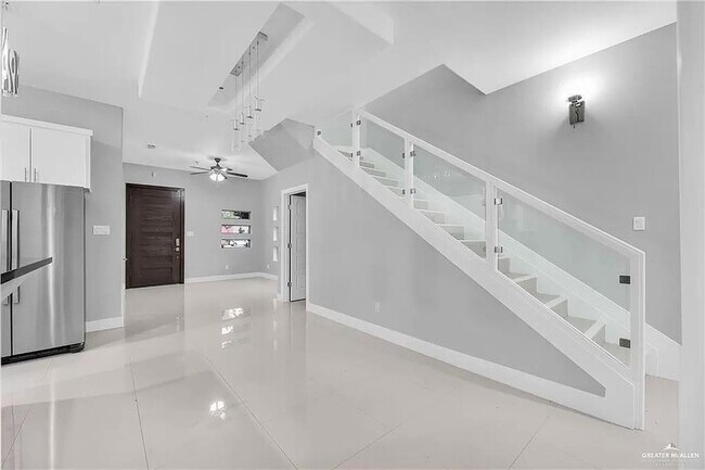 Building Photo - 3016 S L St