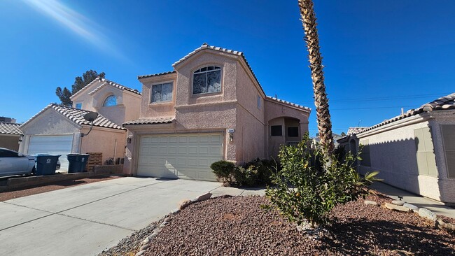 Building Photo - Beautiful 4 bedroom near Lake Mead & Tenay...