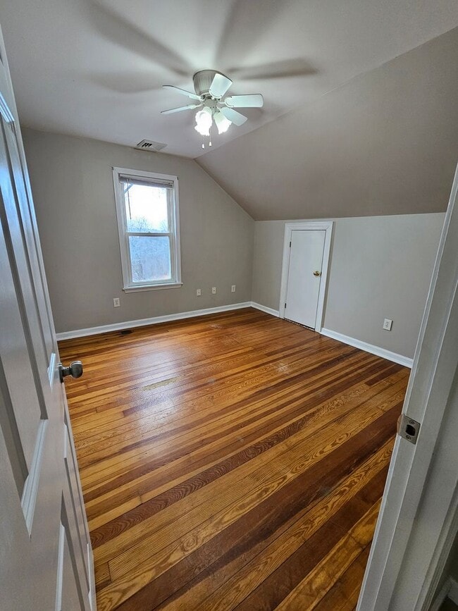 Building Photo - 76 Congress St