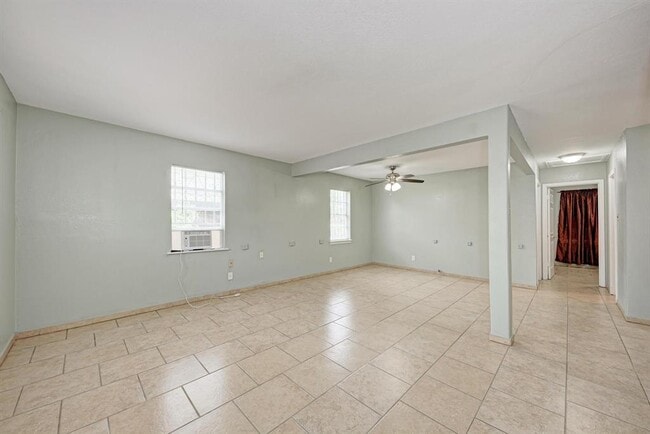 Building Photo - 4701 Bandera Rd