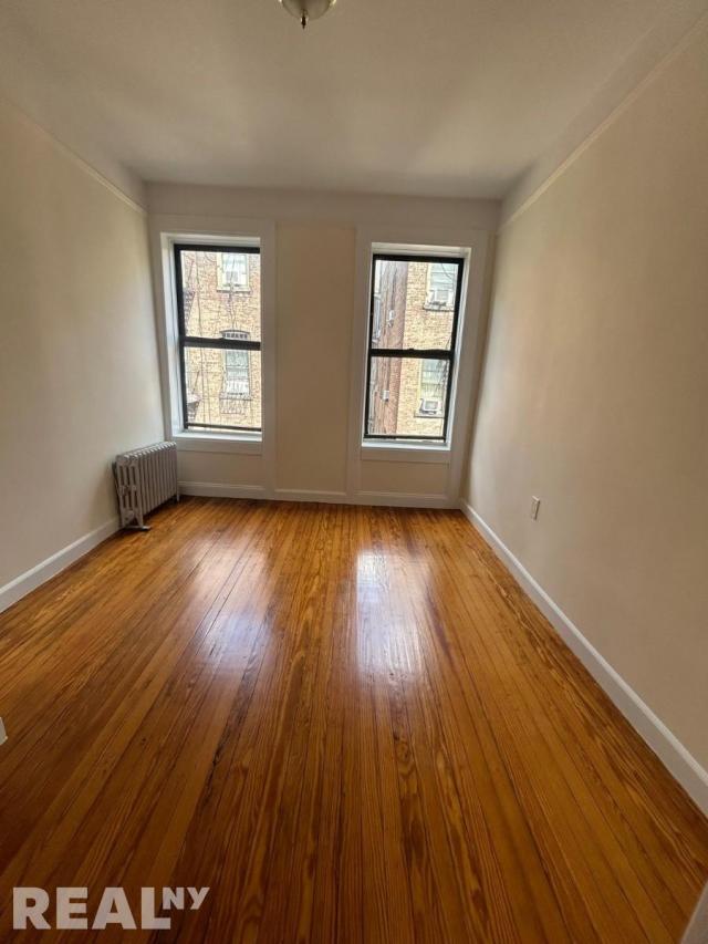 Building Photo - 3 bedroom in NEW YORK NY 10003