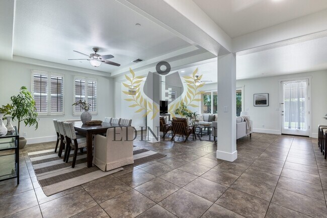 Building Photo - 1632 N Broadbent Ln