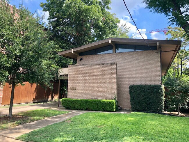Primary Photo - 4326 Cole Ave