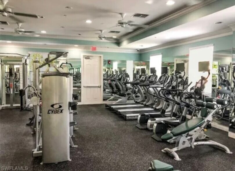Full gym - 15034 Sea Crest Blvd