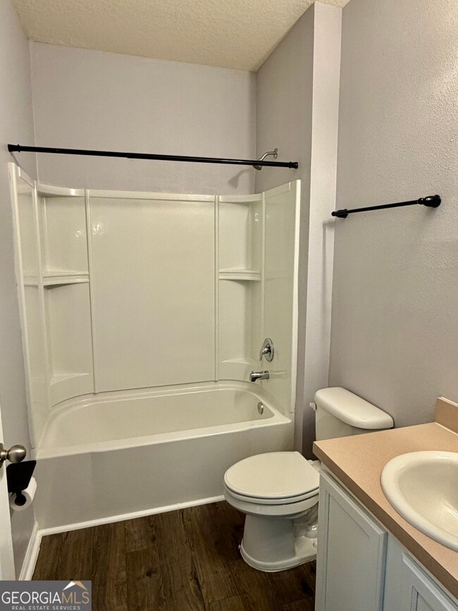 Building Photo - 215 Brooklet Cir