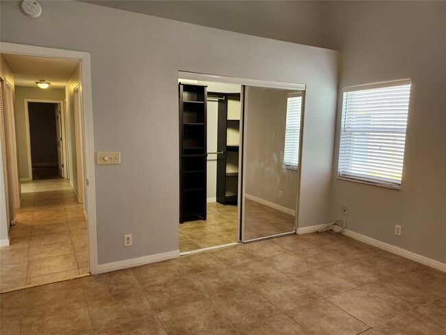 Building Photo - 6639 Hatteras Dr