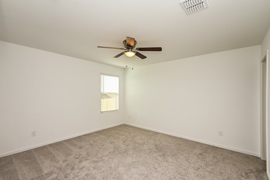 Building Photo - 2213 La Vis Ln