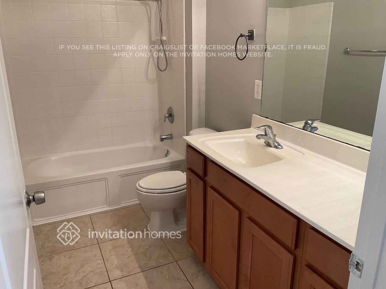 Building Photo - 14745 Falling Waters Dr
