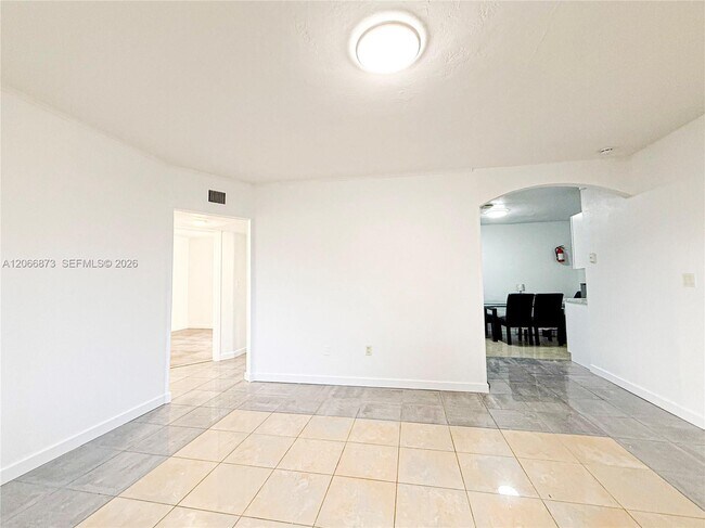 Building Photo - 7110 Custer St