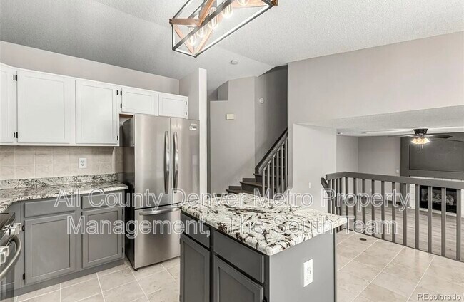 Building Photo - 10172 Woodrose Ln