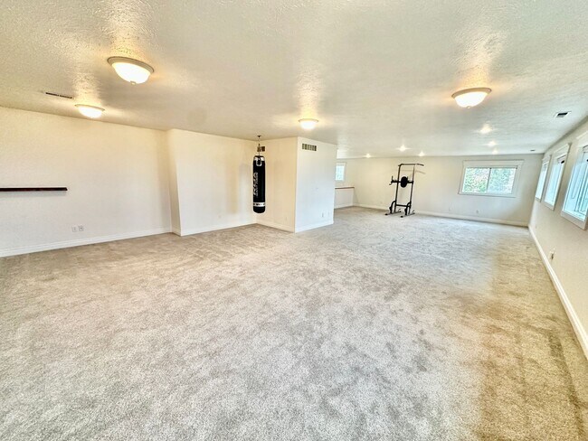 Building Photo - 4409 W Country Hls Ln