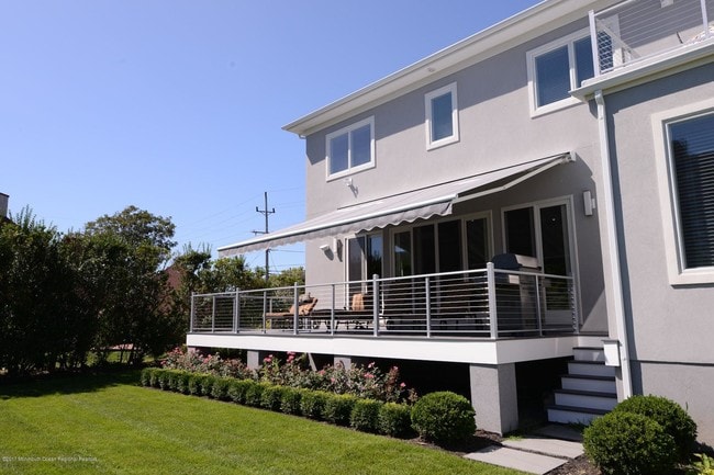 Building Photo - 33 Seaview Ave