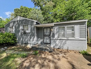 Building Photo - 4624 Sunnybrook St