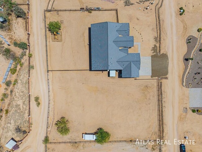 Building Photo - 15532 E Palo Brea Ln