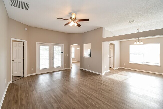 Building Photo - 1508 Austin Ln