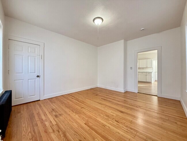 Building Photo - 29 Broad St