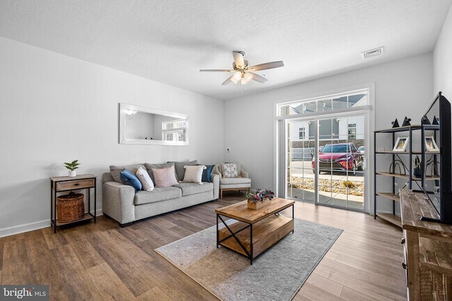 Building Photo - 4304 Rowen Ct