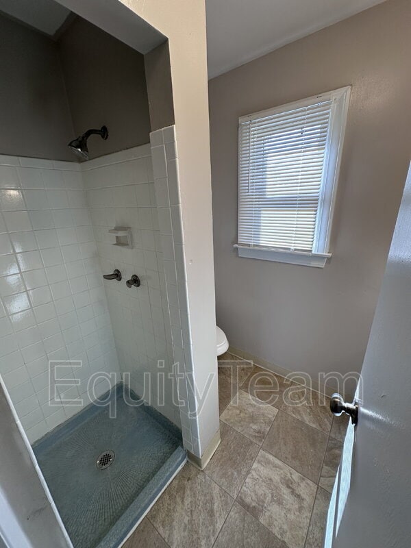 Building Photo - 517 Brunswick Dr