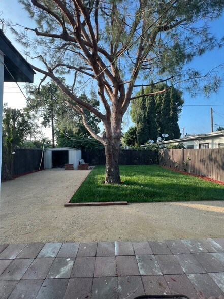 Building Photo - 515 Allen Ave