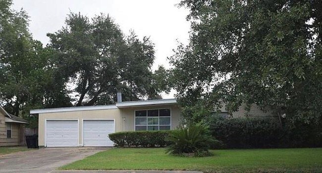 Building Photo - 4410 Kingfisher Dr