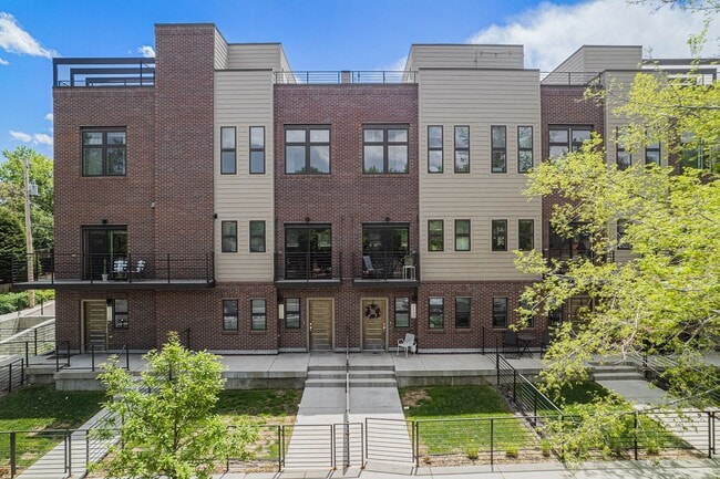 Building Photo - 3120 W 29th Ave