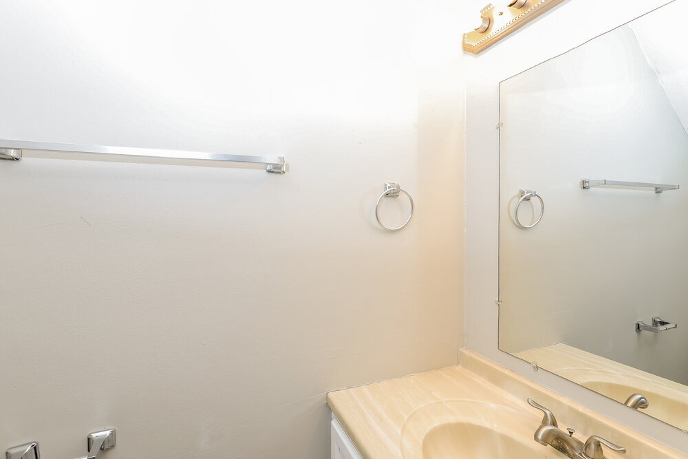 Building Photo - 707 Redland Dr