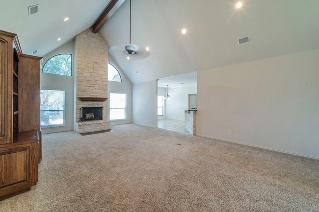 Building Photo - 190 Deer Creek Dr