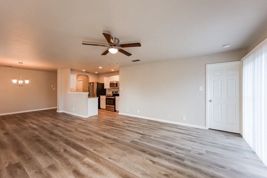 Building Photo - 7826 Juno Heights