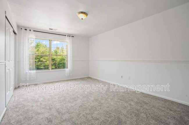 Building Photo - 1116 Foxmeadow Dr