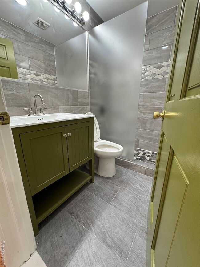 Building Photo - 103-14 169th St