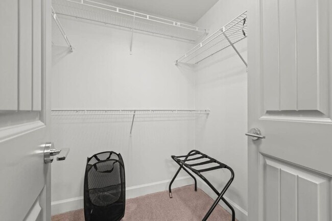 Building Photo - 5250 Town and Country Blvd