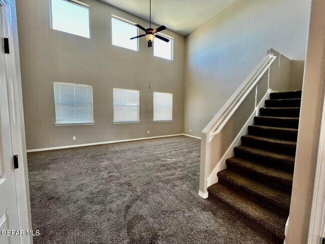 Building Photo - 11044 Bullseye St