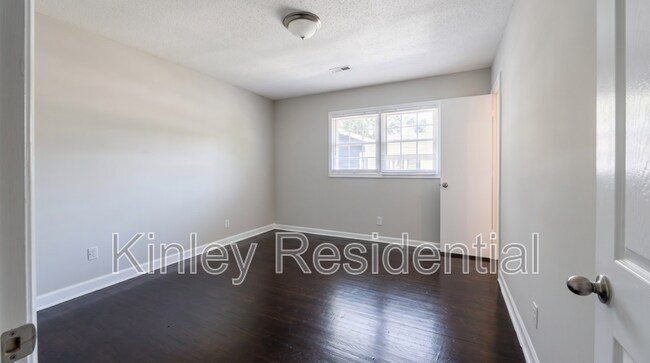 Building Photo - 613 Key St