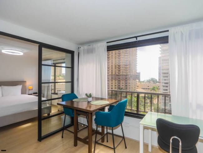 Building Photo - Renovated Fully Furnished 1 Bedroom at Dis...