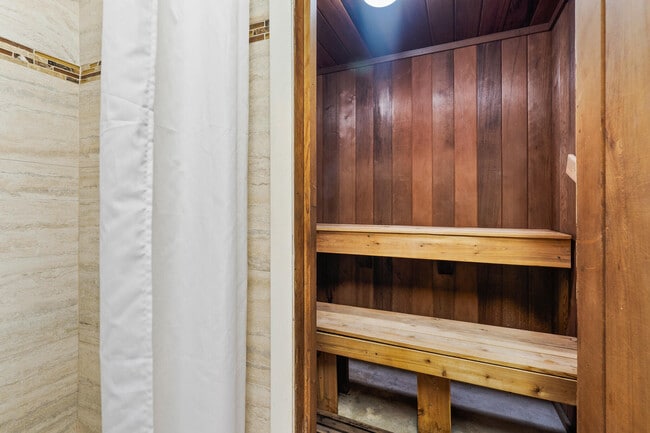 Building Photo - 250 NE 20th St