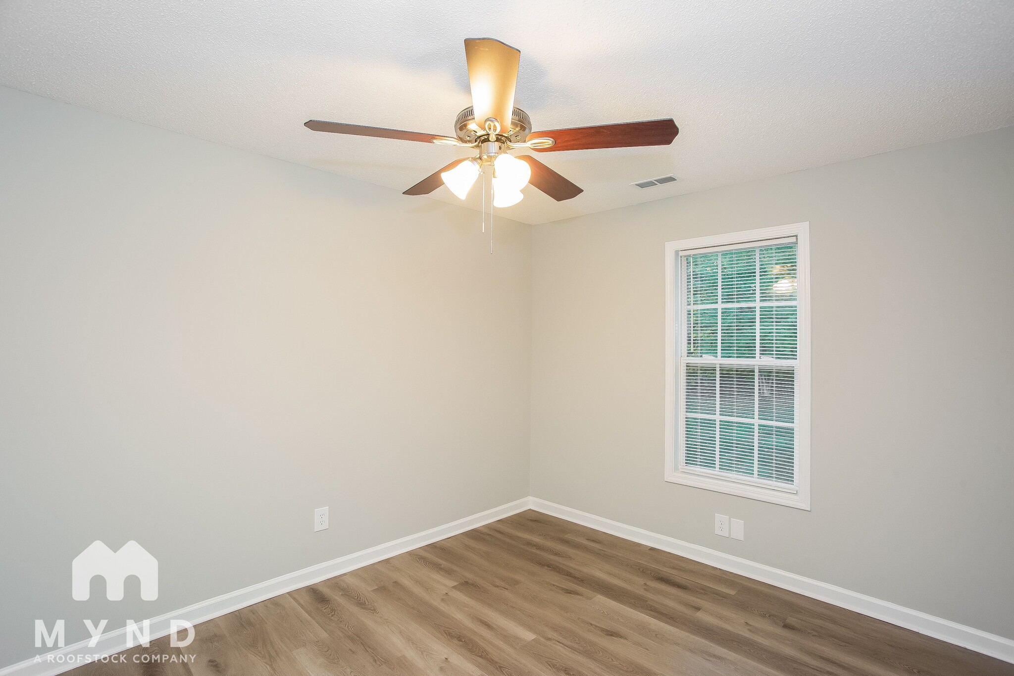 Building Photo - 312 Chinaberry Dr