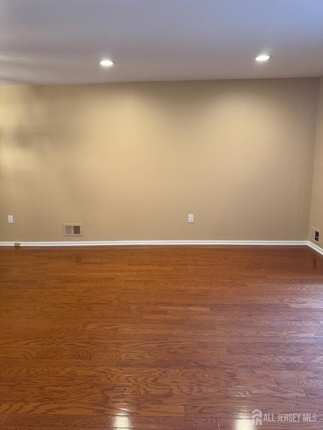 Building Photo - 286 Palombi Ct