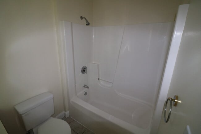 Building Photo - 38 Storer St