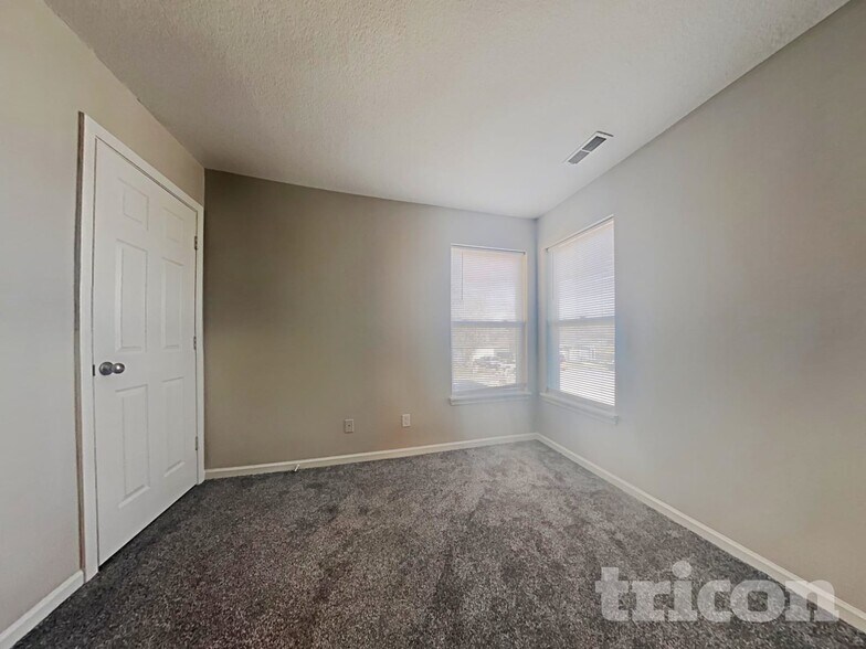 Building Photo - 3254 Blue Ash Ln