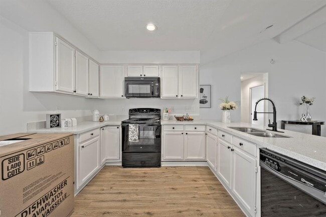 Building Photo - 3247 Bolton Gardens Dr