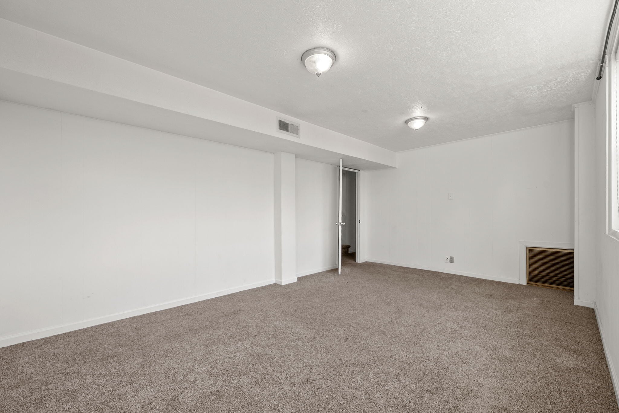 Building Photo - 4807 Jeffery Dr