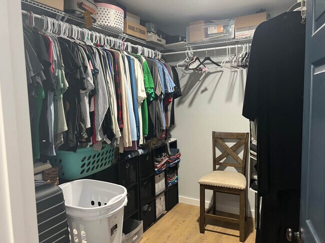 Building Photo - 1212 Doris Ave