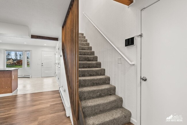 Building Photo - 6627 Zurich St