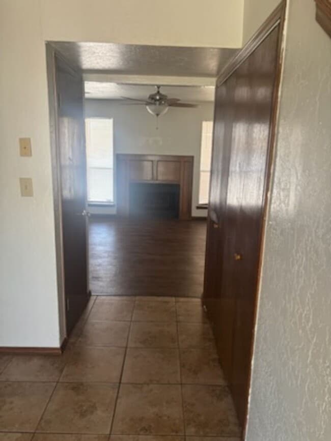 Building Photo - 2903 NE Tortoise Dr