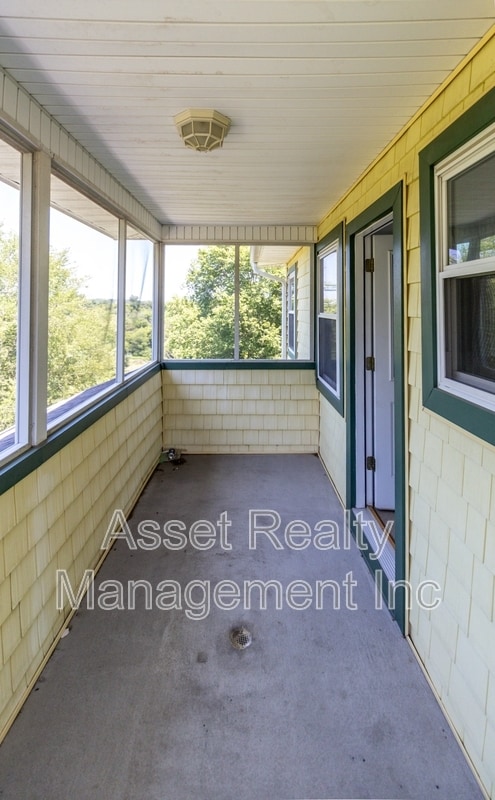 Building Photo - 2084 Allenridge Dr