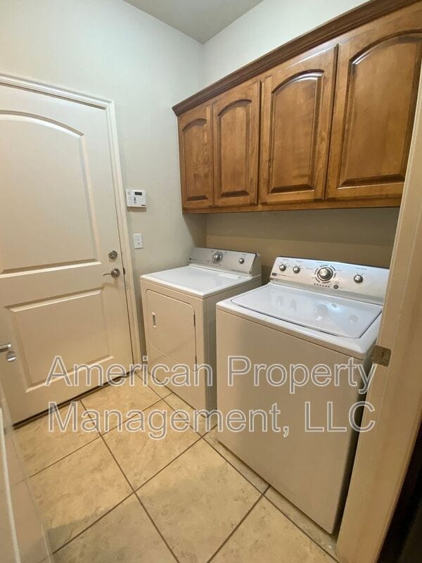 Building Photo - 10343 N 139th E Ave